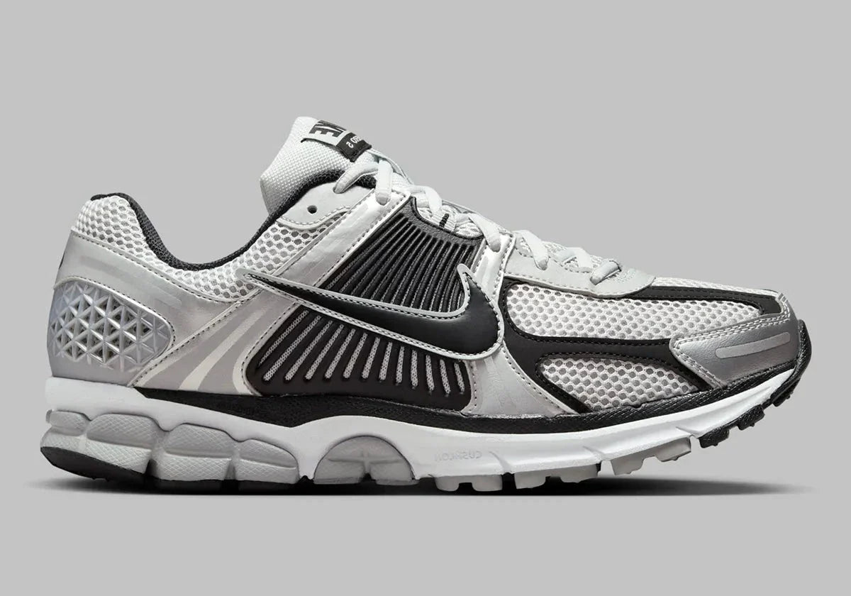Nike Zoom Vomero 5 Metallic Silver Black