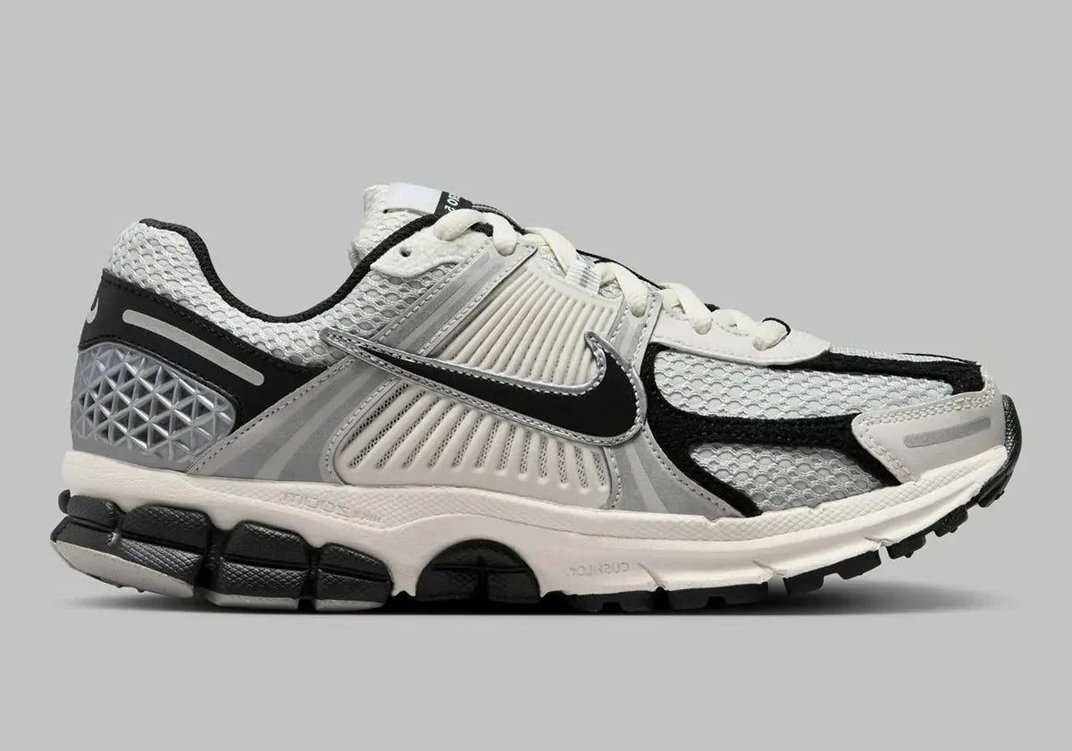 Nike Zoom Vomero 5 Photon Dust Black