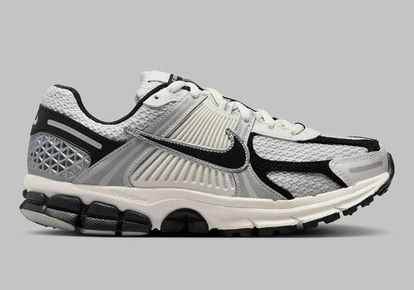 Nike Zoom Vomero 5 Photon Dust Black